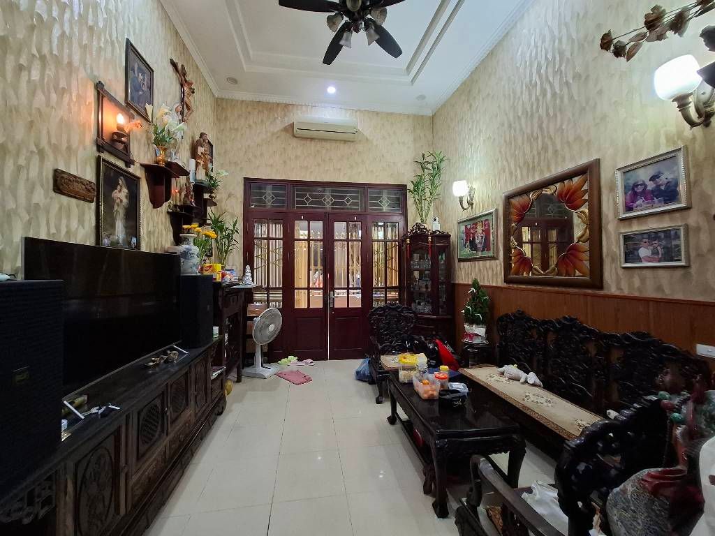 Bán nhà Lò Đúc - diện tích 49m2 3 tầng - Nhà dân xây, gần phố - giá 13,68 tỷ