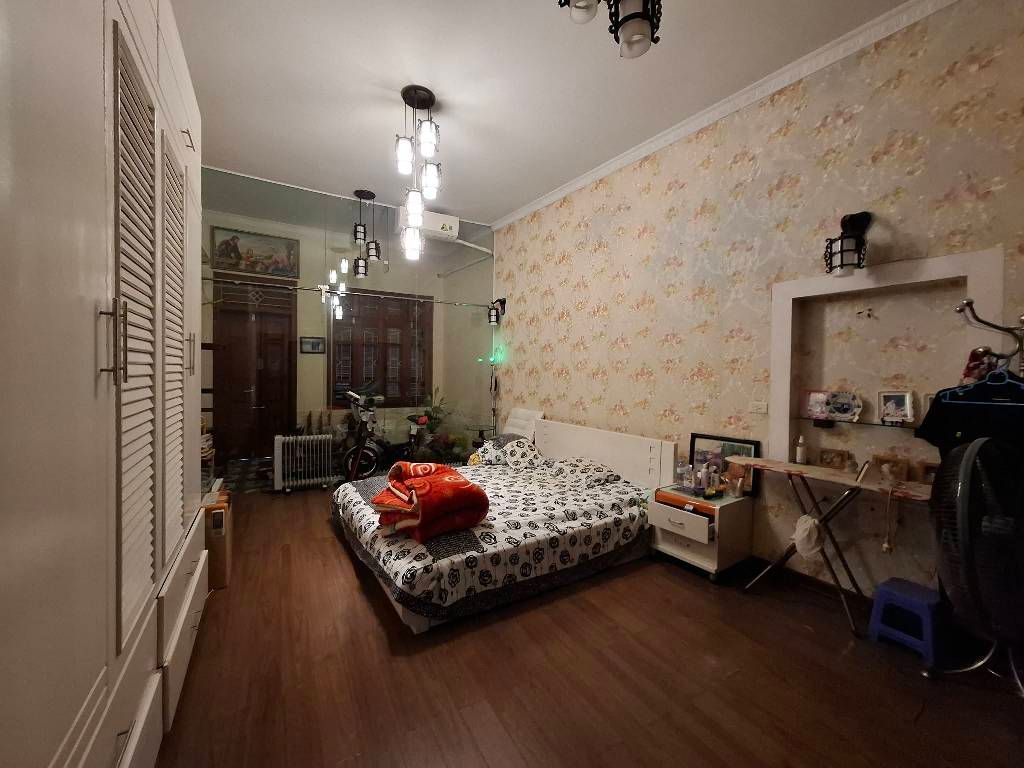 Bán nhà Lò Đúc - diện tích 49m2 3 tầng - Nhà dân xây, gần phố - giá 13,68 tỷ