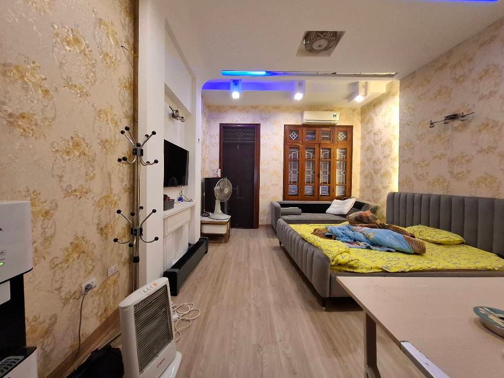 Bán nhà Lò Đúc - diện tích 49m2 3 tầng - Nhà dân xây, gần phố - giá 13,68 tỷ