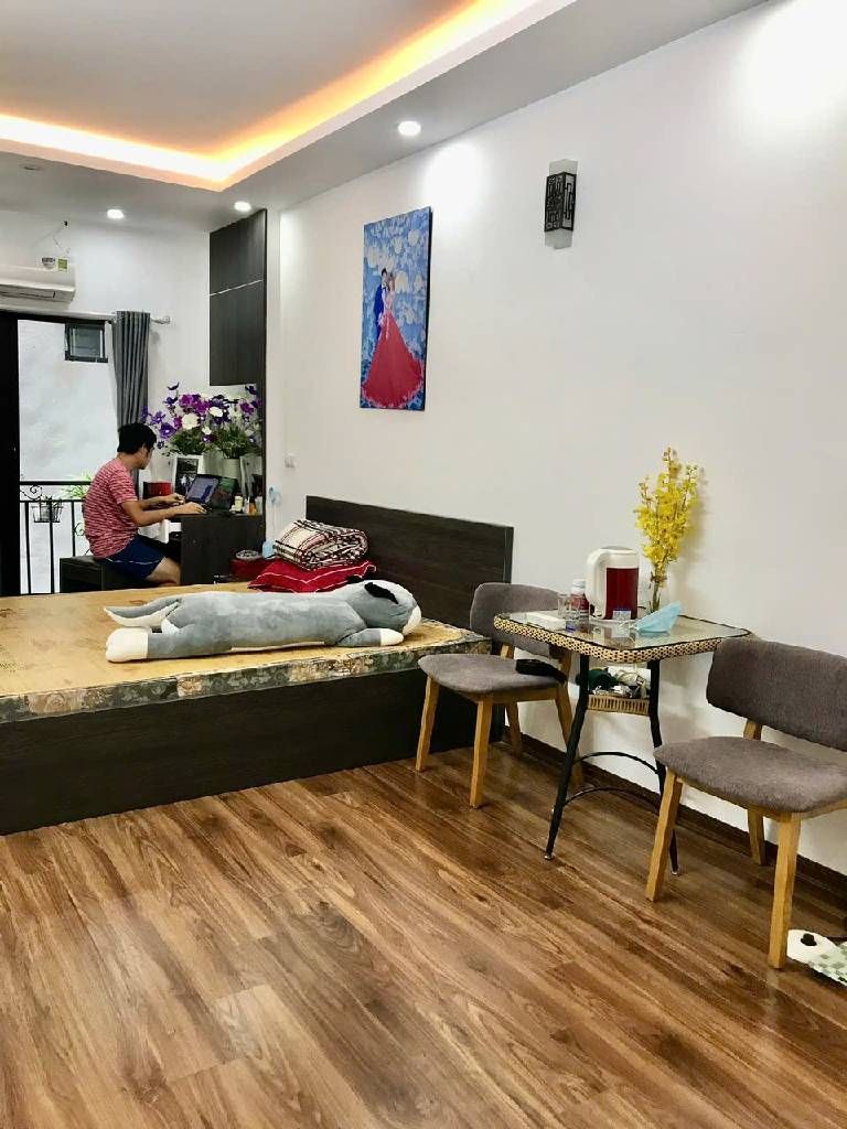 Bán nhà Hoàng Mai - diện tích 37m2 5 tầng - gần ô tô - giá 7,9 tỷ