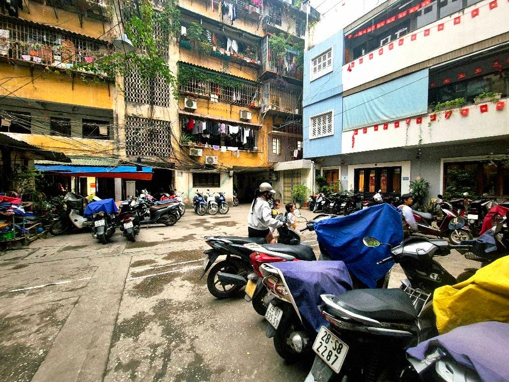 Bán nhà Văn Hương - diện tích 15m2 4 tầng - Nhà đẹp hiếm có - giá 2,05 tỷ