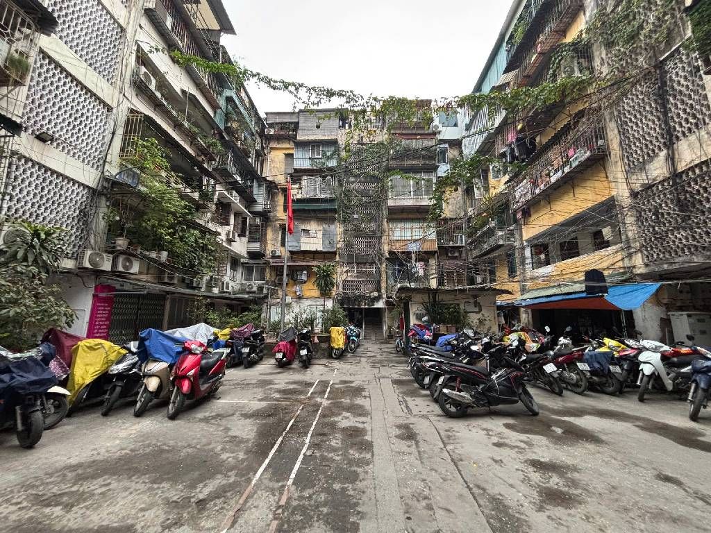 Bán nhà Văn Hương - diện tích 15m2 4 tầng - Nhà đẹp hiếm có - giá 2,05 tỷ