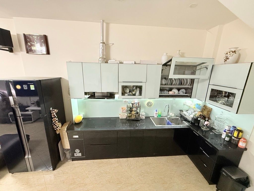 Bán nhà Hoàng Mai - diện tích 33.2m2 6 tầng - Nhà đẹp ở ngay - giá 8,2 tỷ