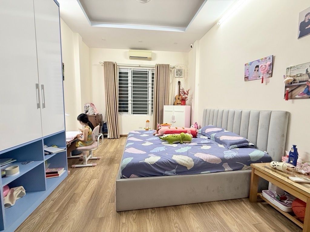 Bán nhà Hoàng Mai - diện tích 33.2m2 6 tầng - Nhà đẹp ở ngay - giá 8,2 tỷ
