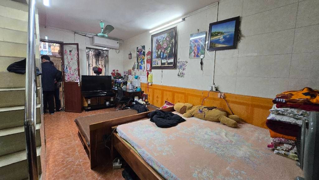 Bán nhà Nguyễn Chính - diện tích 34m2 2 tầng - gần ô tô - giá 3,4 tỷ