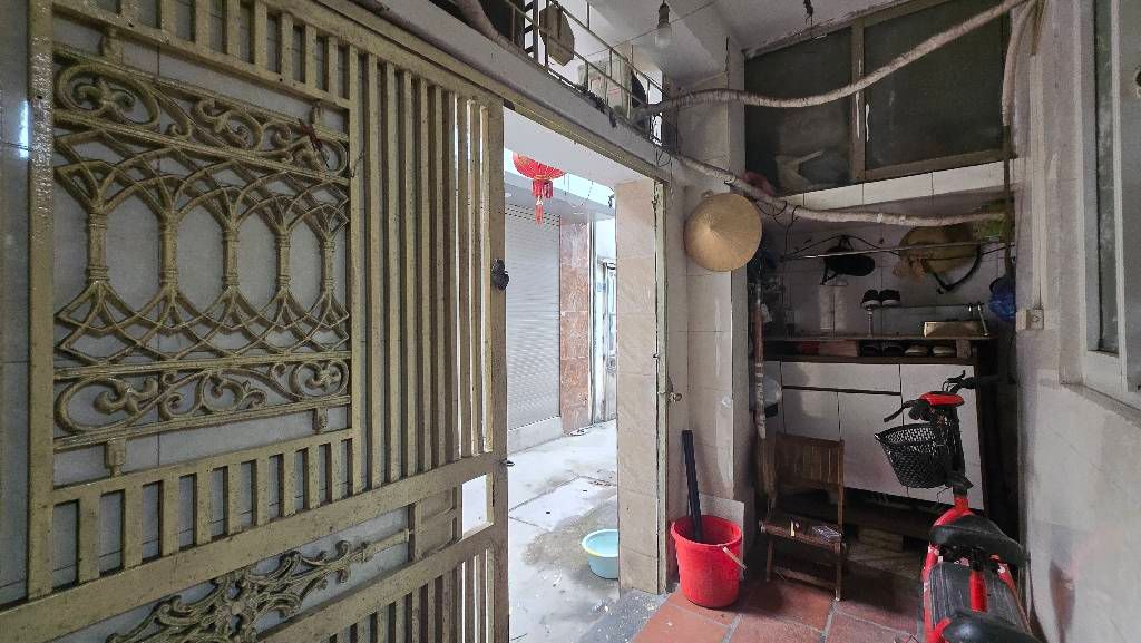 Bán nhà Nguyễn Chính - diện tích 34m2 2 tầng - gần ô tô - giá 3,4 tỷ