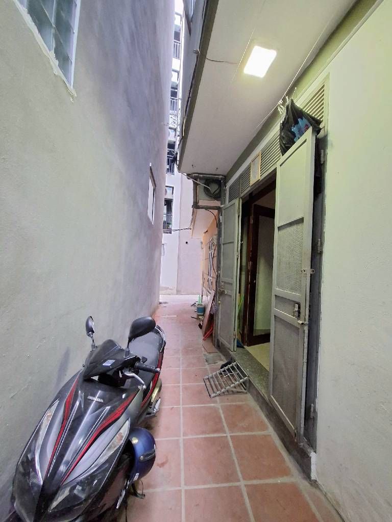 Bán nhà Đại Đồng - diện tích 30m2 4 tầng - ô tô tránh - giá 6,5 tỷ