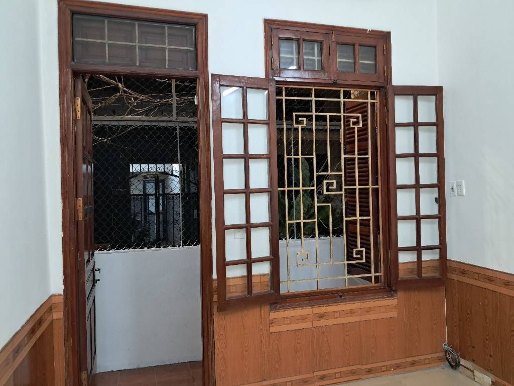 Bán nhà Nguyễn Lương Bằng - diện tích 59,3m2 3 tầng - ô tô đỗ cửa - giá 14,2 tỷ