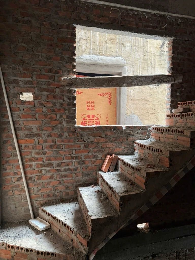 Bán nhà Thuý Lĩnh - diện tích 100m2 6 tầng - ô tô tránh thoải mái - giá 19,8 tỷ