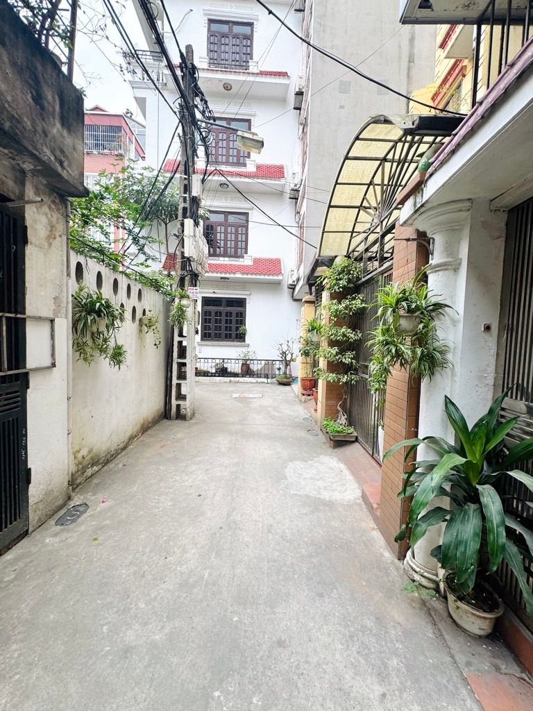 Bán nhà Bạch Đằng - diện tích 23,4m2 3 tầng - Ngõ 524 - giá 5,5 tỷ