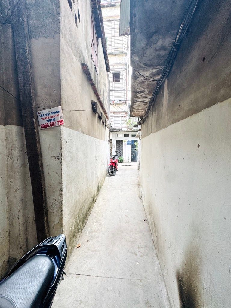 Bán nhà Bạch Đằng - diện tích 23,4m2 3 tầng - Ngõ 524 - giá 5,5 tỷ