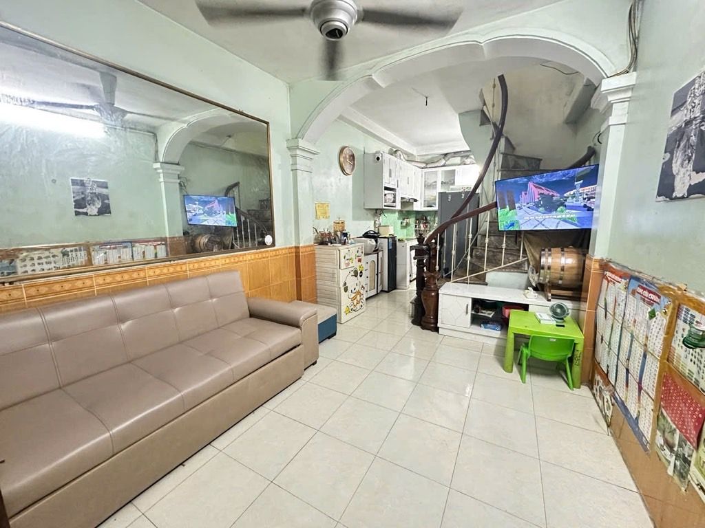 Bán nhà Bạch Đằng - diện tích 23,4m2 3 tầng - Ngõ 524 - giá 5,5 tỷ