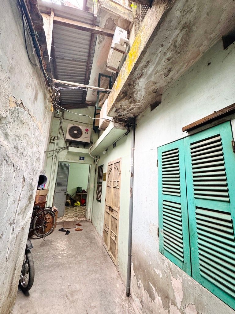 Bán nhà Bạch Đằng - diện tích 23,4m2 3 tầng - Ngõ 524 - giá 5,5 tỷ