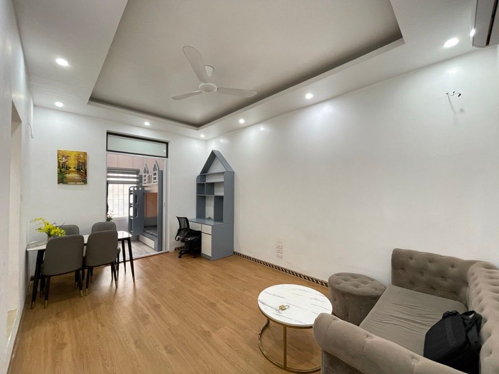 Bán Căn Hộ Duplex Tập Thể Thọ Lão: Thông Tầng 3-4 – 70m2 – Ô Tô Đỗ Cửa – Giá 3.99 Tỷ