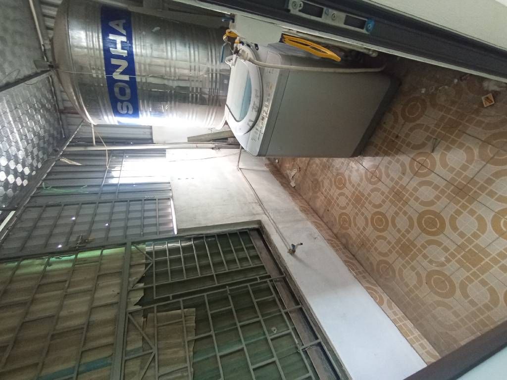 Bán nhà Lê Trọng Tấn - diện tích 37.4m2 3 tầng - gần ô tô - giá 2,65 tỷ