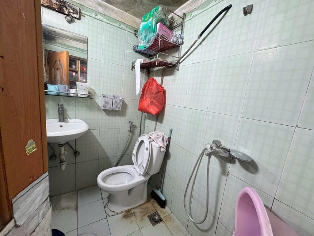 Bán nhà Tạ Quang Bửu - diện tích 60m2 1 tầng - Mặt phố - giá 4,3 tỷ