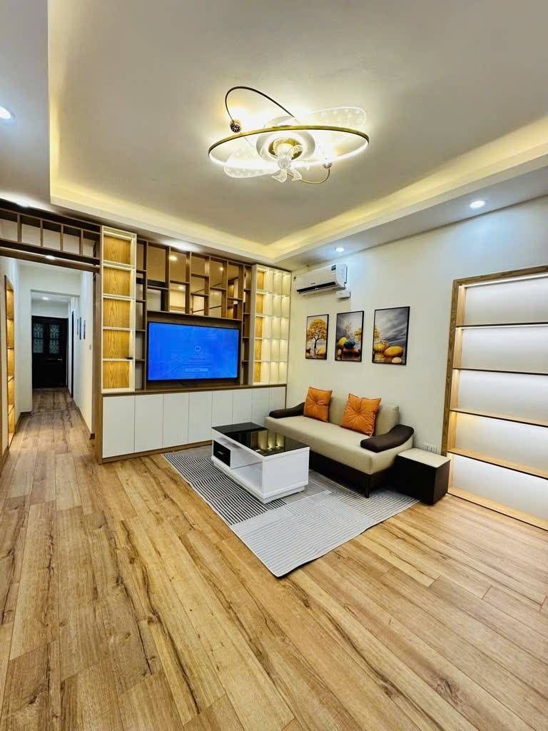 Alternative view of Bán Căn Hộ Tập Thể Nguyễn Công Trứ: Tầng 2 – 90m2 Sử Dụng – 3 Ngủ – Sát Vincom – Giá 5.1 Tỷ