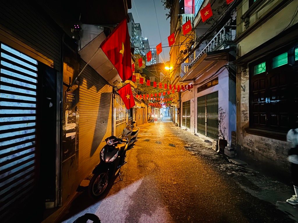 Bán nhà Khương Trung - diện tích 50m2 5 tầng - CỰC HIẾM - CỰC VIP MẶT NGÕ Ô TÔ VÀO NHÀ - giá 13 tỷ