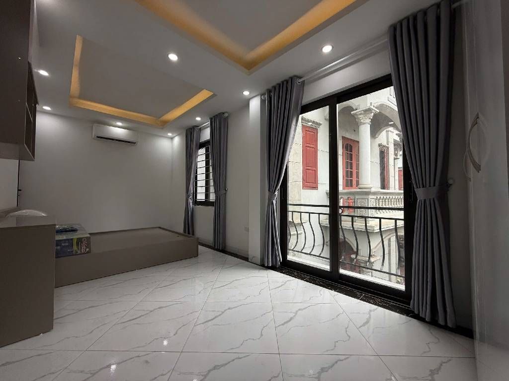 Bán nhà Khuyến Lương - diện tích 47m2 6 tầng - Lô góc thang máy - giá 10,8 tỷ