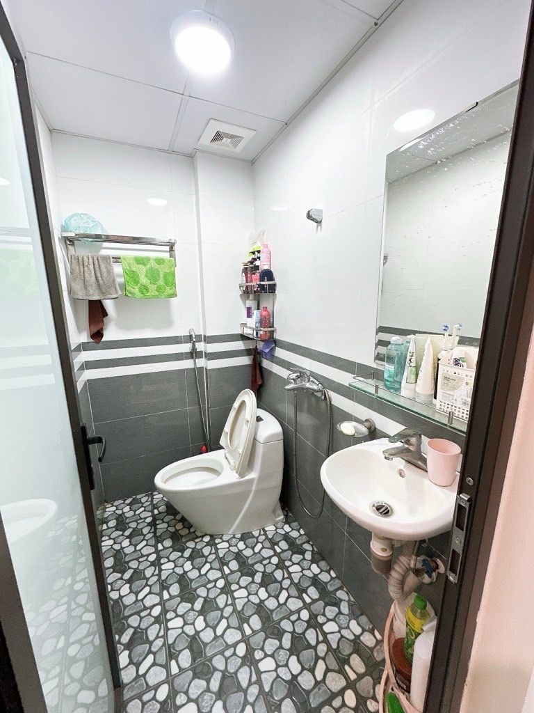 Bán nhà Tân Khai - diện tích 30.4m2 2 tầng - gần Lĩnh Nam - giá 2.6 tỷ