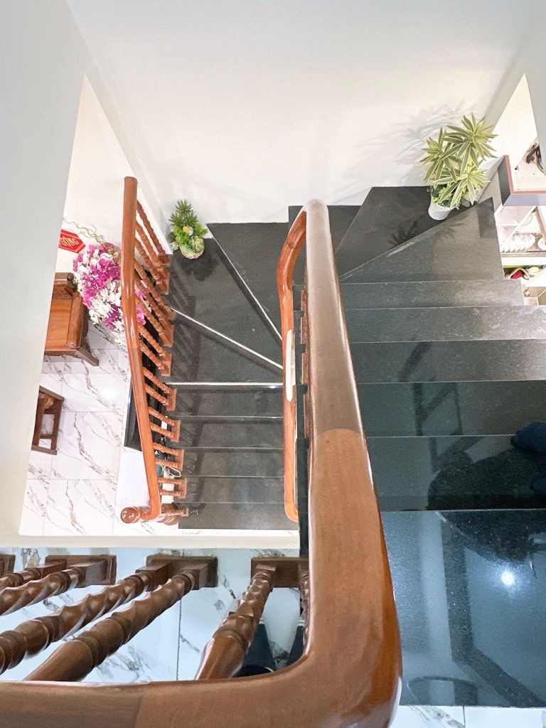 Bán nhà Tân Khai - diện tích 30.4m2 2 tầng - gần Lĩnh Nam - giá 2.6 tỷ