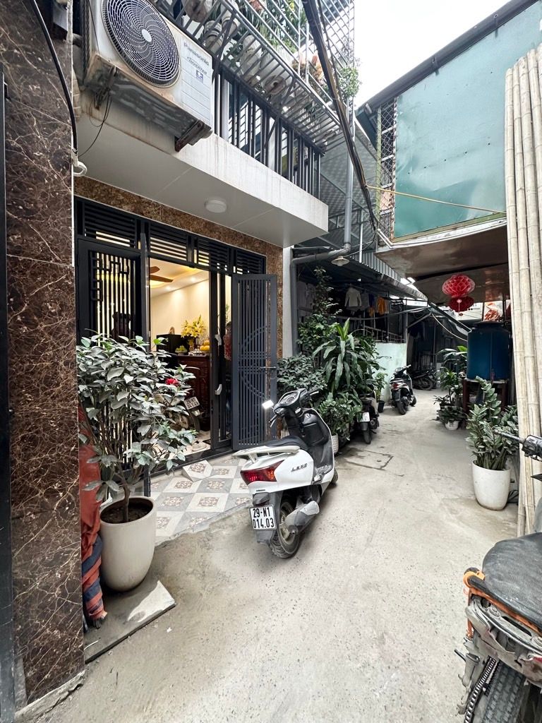 Bán nhà Tân Khai - diện tích 30.4m2 2 tầng - gần Lĩnh Nam - giá 2.6 tỷ