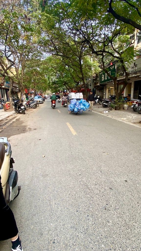 Bán nhà Quỳnh Mai - diện tích 23,8m2 1 tầng - Mặt phố vỉa hè kinh doanh sầm uất - giá 6 tỷ