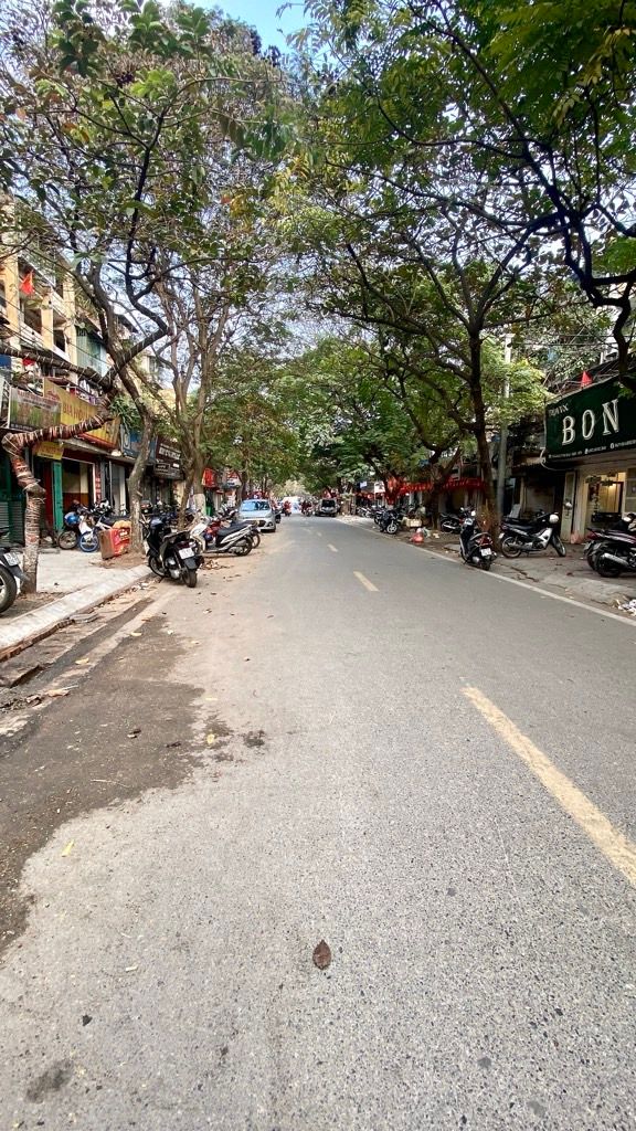 Bán nhà Quỳnh Mai - diện tích 23,8m2 1 tầng - Mặt phố vỉa hè kinh doanh sầm uất - giá 6 tỷ