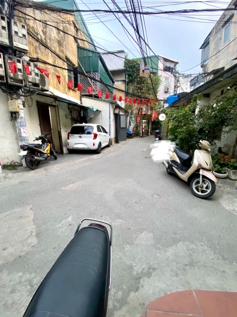 Bán nhà Trương Định - diện tích 52m2 3 tầng - Ô tô đỗ cửa - giá 6,6 tỷ