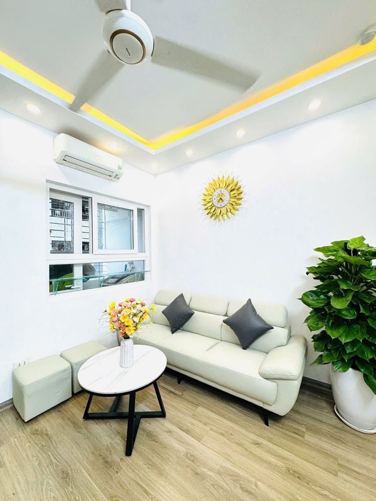 Bán nhà Kim Văn - Kim Lũ - diện tích 56.2m2 37 tầng - Căn góc tràn ngập ánh sáng - giá 4,75 tỷ