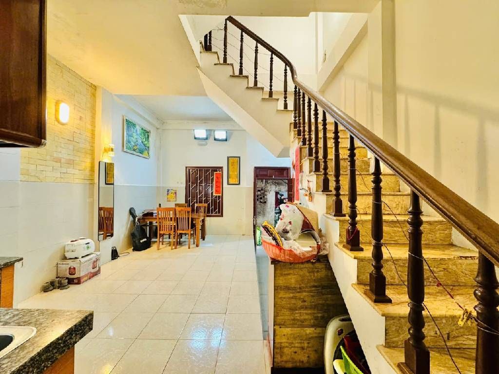 Bán nhà đê Trần Khát Chân - diện tích 33.2m2 4 tầng - Cực hiếm - giá 8,35 tỷ