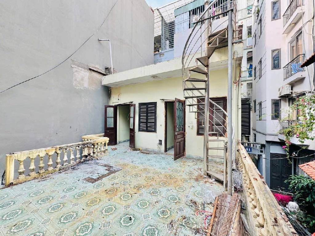 Bán nhà Vân Hồ - diện tích 51.9m2 2 tầng - Lô góc, mặt tiền rộng 5.2m - giá 14,5 tỷ