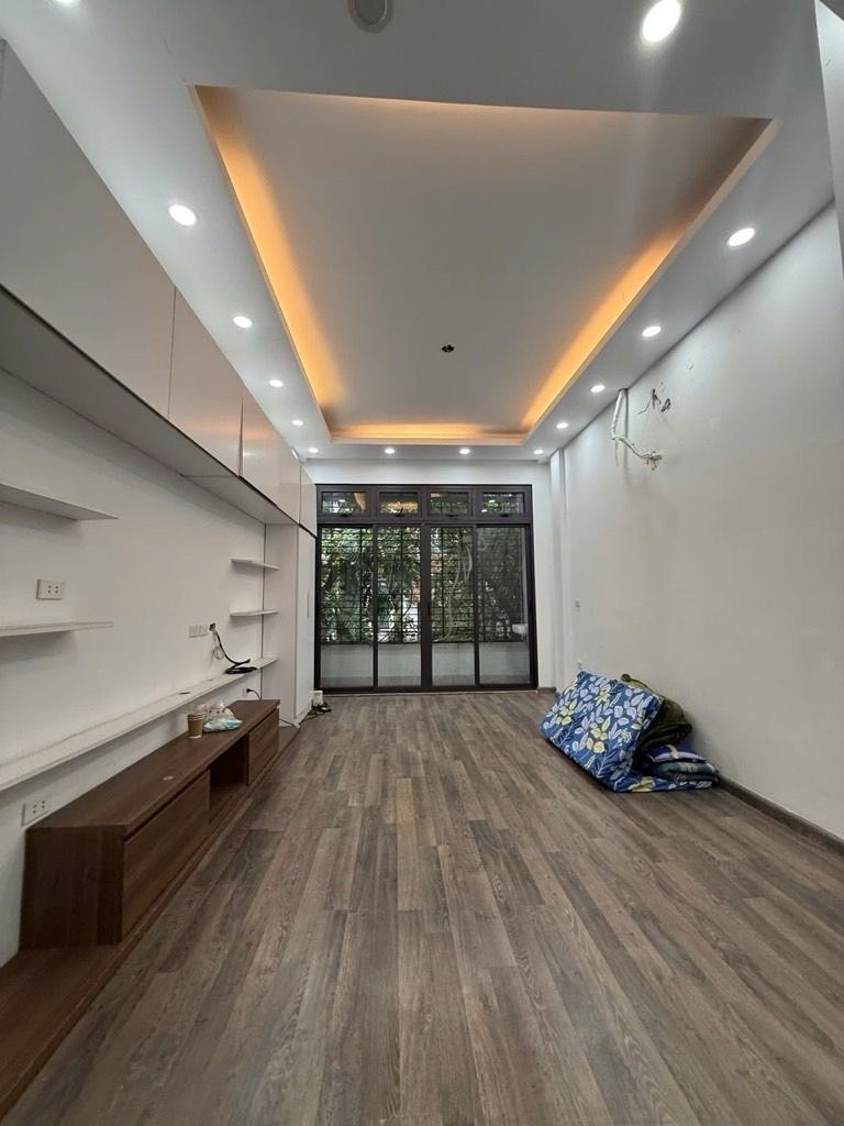 Bán nhà Đầm Trấu - diện tích 43m2 5 tầng - Ô TÔ - giá 19,8 tỷ