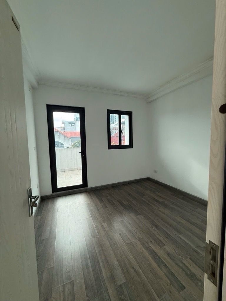 Bán nhà Đầm Trấu - diện tích 43m2 5 tầng - Ô TÔ - giá 19,8 tỷ