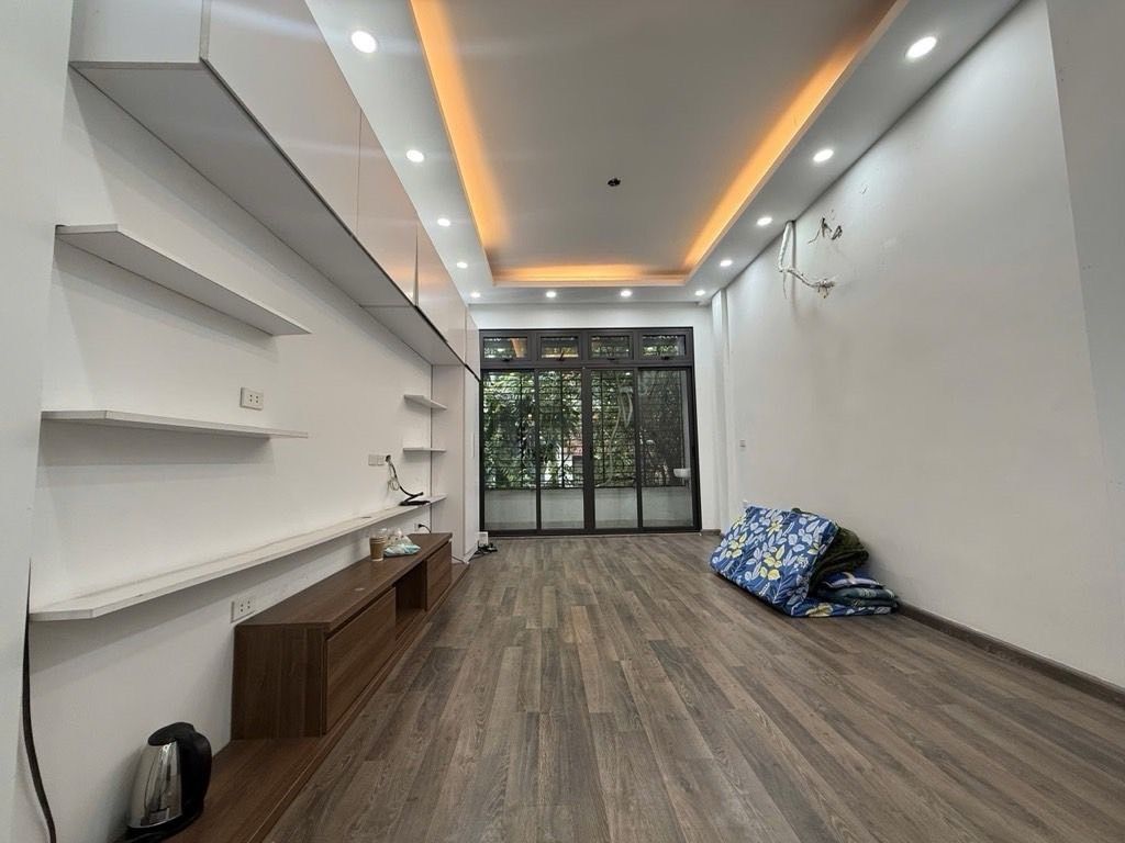 Bán nhà Đầm Trấu - diện tích 43m2 5 tầng - Ô TÔ - giá 19,8 tỷ