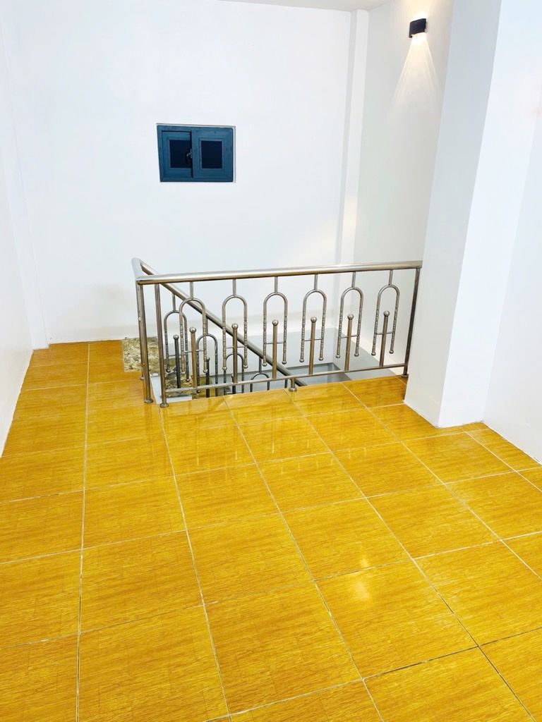 Bán nhà Bạch Mai - diện tích 20.2m2 5 tầng - Gần phố, sổ đỏ riêng - giá 5,98 tỷ