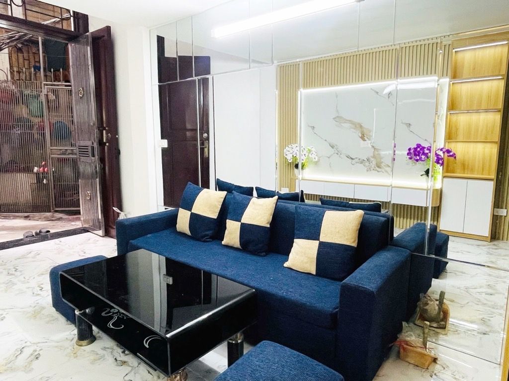 Bán nhà Bạch Mai - diện tích 20.2m2 5 tầng - Gần phố, sổ đỏ riêng - giá 5,98 tỷ