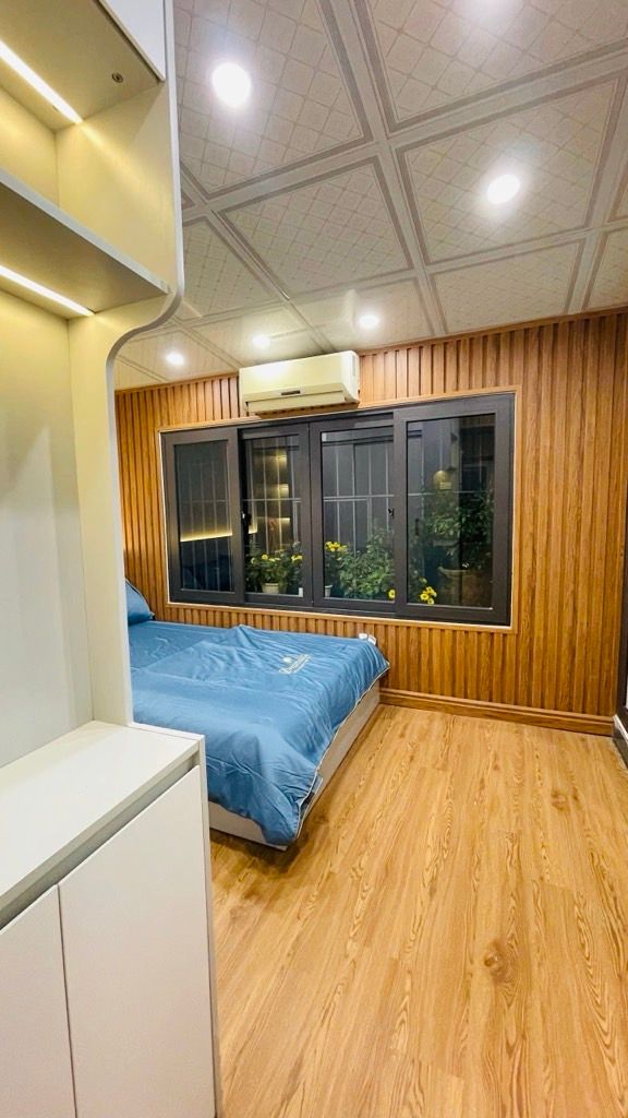 Bán nhà Quỳnh Mai - diện tích 35.4m2 3 tầng - Ô TÔ ĐỖ CẦU THANG - giá 4.65 tỷ