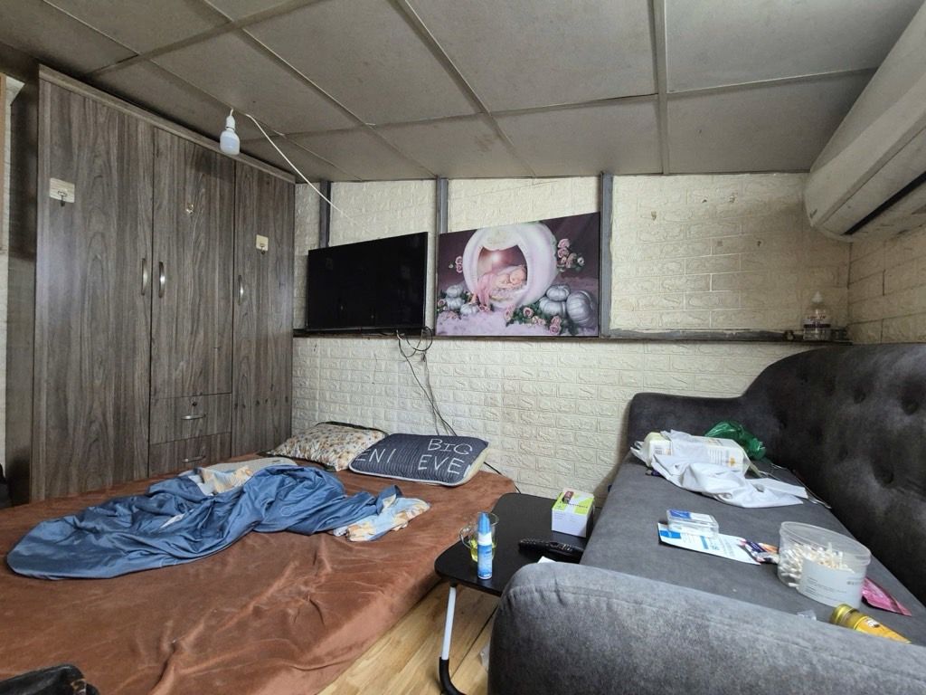 Bán nhà Ngõ Chùa Liên Phái - diện tích 18m2 1 tầng - Lô góc, gần ô tô - giá 2,1 tỷ