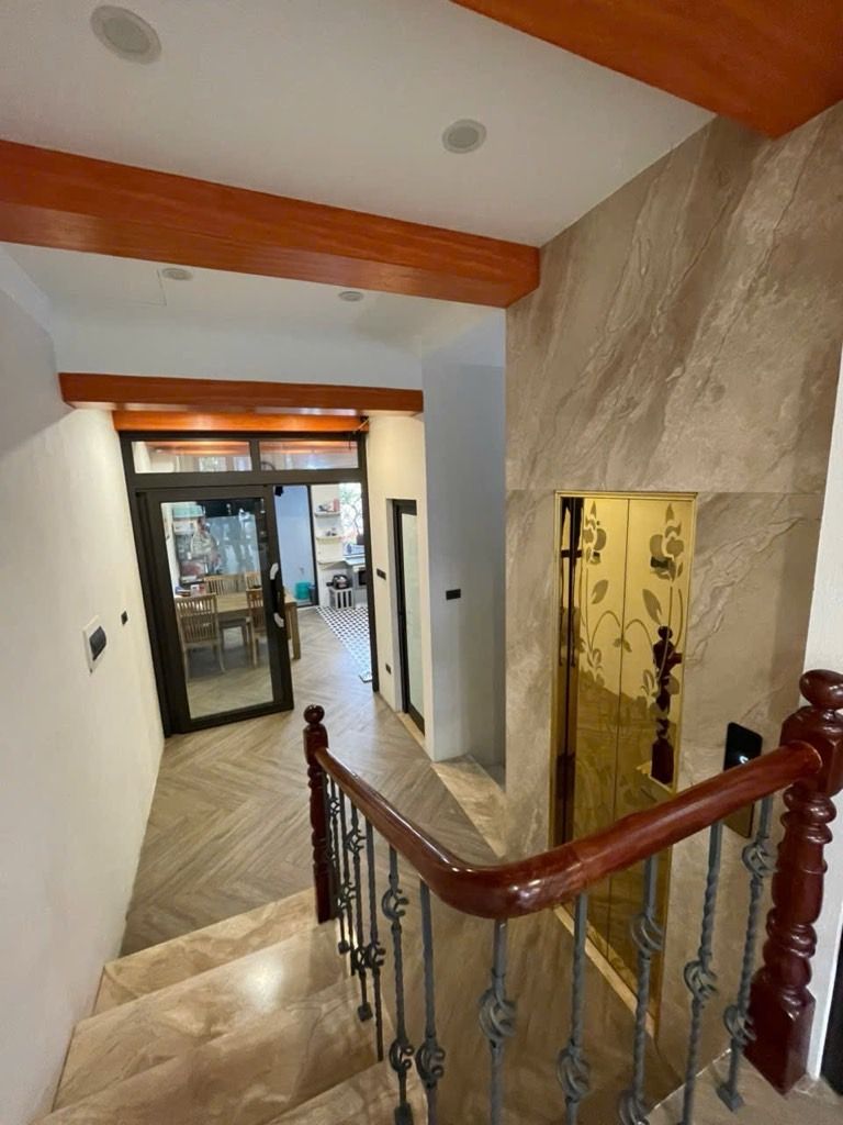 Bán nhà Quan Nhân - diện tích 97m2 6 tầng - Mặt phố kinh doanh - giá 20 tỷ