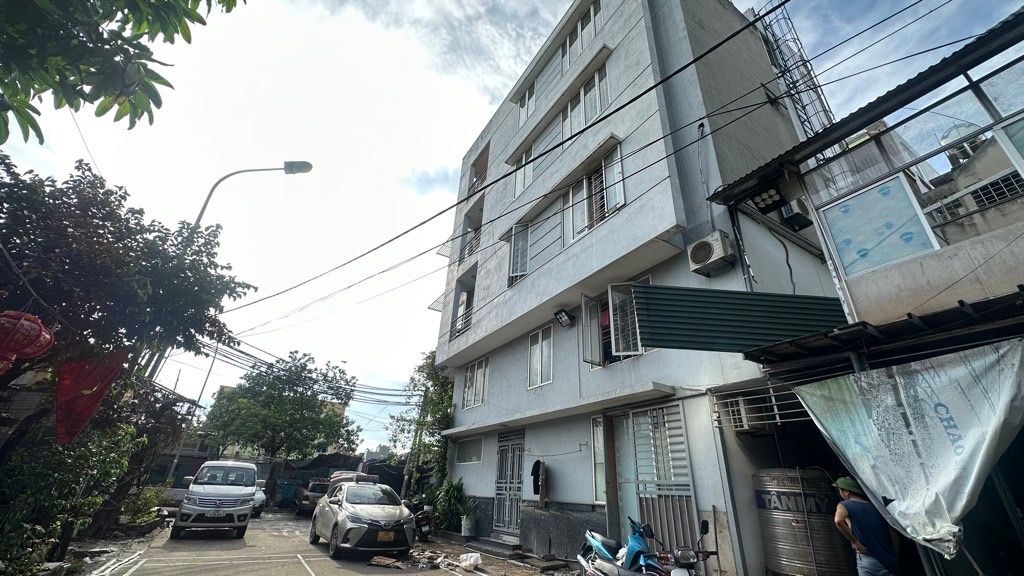 Bán nhà Tam Trinh - diện tích 53.3m2 5 tầng - Căn góc kinh doanh sầm uất - giá 23,2 tỷ