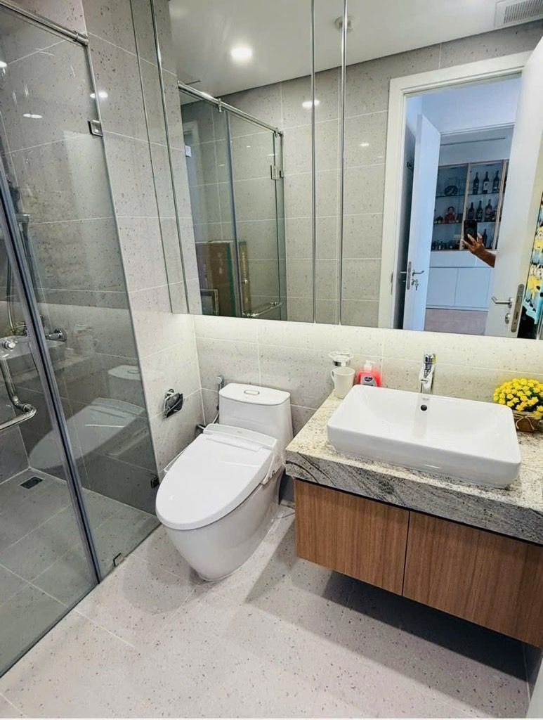 Bán nhà Đường Láng - diện tích 68m2 27 tầng - Căn góc - giá 7,8 tỷ