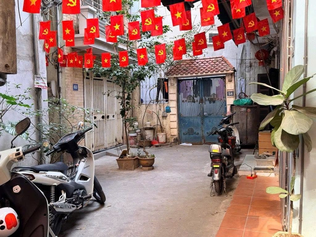 Bán nhà văn hương - diện tích 44.2m2 5 tầng - Ngõ thông tứ tung - giá 12 tỷ