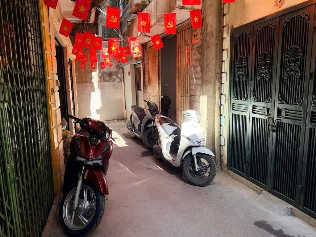 Bán nhà văn hương - diện tích 44.2m2 5 tầng - Ngõ thông tứ tung - giá 12 tỷ