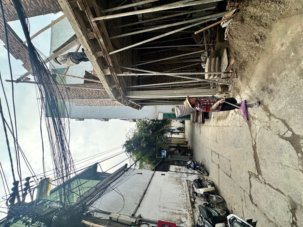 Bán nhà Lĩnh Nam - diện tích 62m2 5 tầng - Lô Góc 3 mặt thoáng - giá 16 tỷ