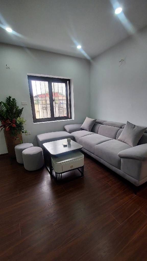 Bán Căn Hộ Tập Thể Quỳnh Lôi, Q. HBT: Lô Góc 80m2 – 3 Ngủ 2 WC – Full Nội Thất – Giá 4.5 Tỷ