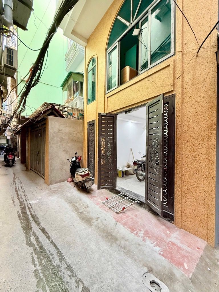 Bán nhà Đê La Thành nhỏ - diện tích 60m2 7 tầng - LÔ GÓC - NGÕ THÔNG - giá 19,8 tỷ