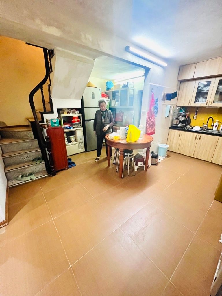 Bán nhà Hoàng Văn Thái - diện tích 40m2 3 tầng - Căn góc 3 mặt ngõ - giá 16 tỷ