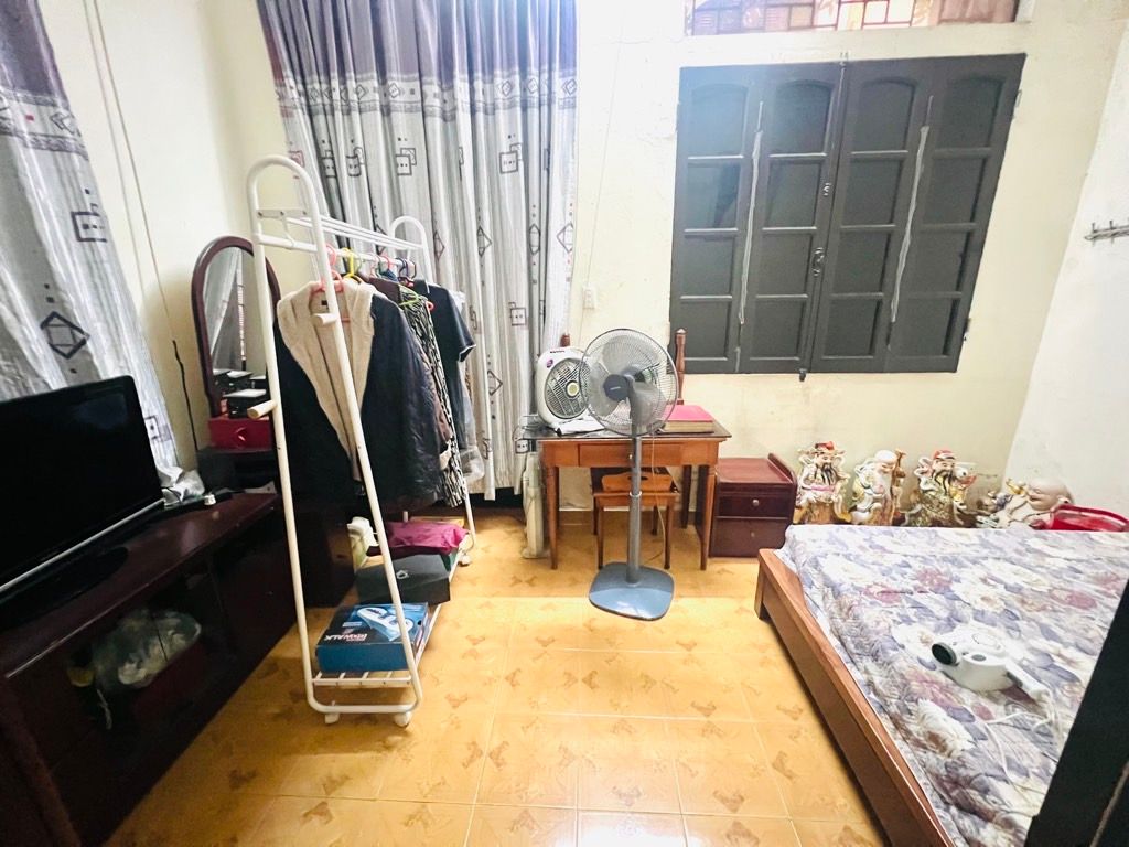 Bán nhà Hoàng Văn Thái - diện tích 40m2 3 tầng - Căn góc 3 mặt ngõ - giá 16 tỷ