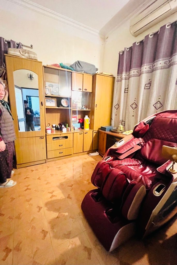 Bán nhà Hoàng Văn Thái - diện tích 40m2 3 tầng - Căn góc 3 mặt ngõ - giá 16 tỷ